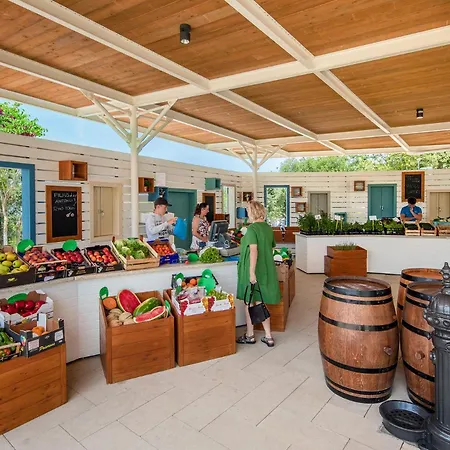 Istra Sunny Tent In Lanterna Premium 4* Розкішний намет